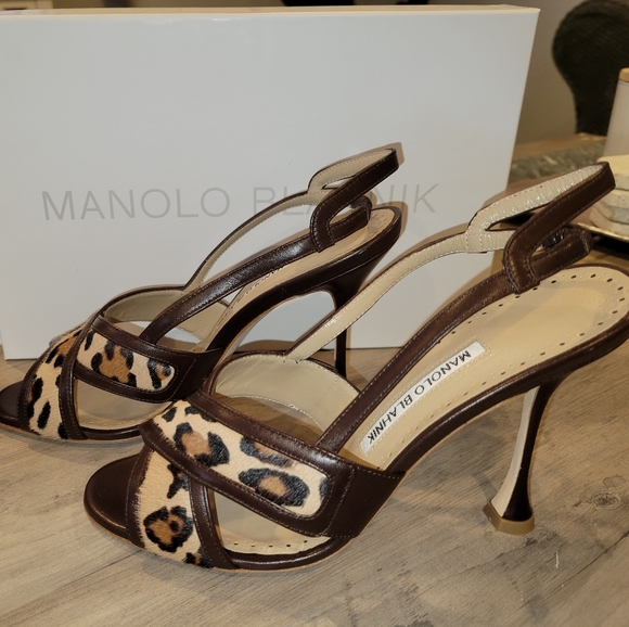 Manolo Blahnik pelicana leopard sandal heels - Picture 3 of 9
